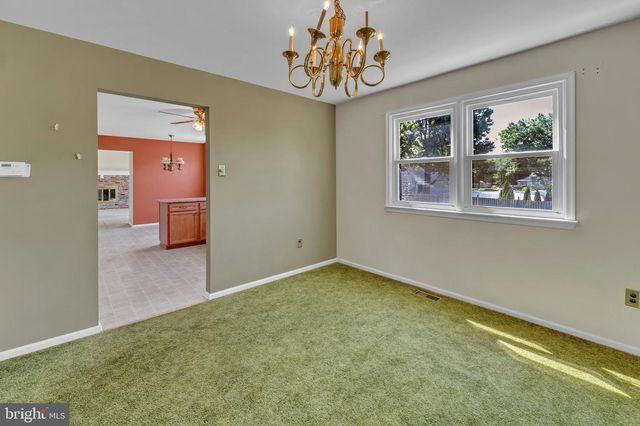 1 CHATEAU DR, Cherry Hill, NJ 08003