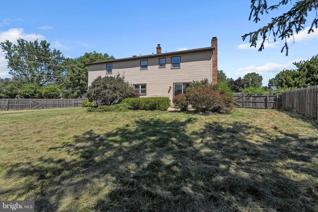 1 CHATEAU DR, Cherry Hill, NJ 08003