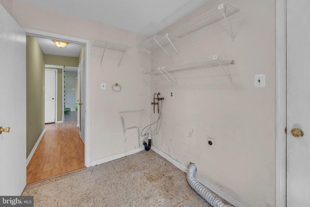 1 CHATEAU DR, Cherry Hill, NJ 08003