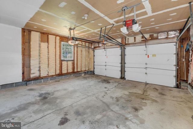 1 CHATEAU DR, Cherry Hill, NJ 08003