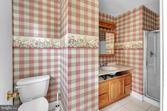 1 CHATEAU DR, Cherry Hill, NJ 08003
