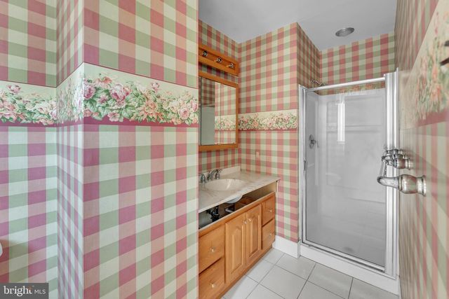 1 CHATEAU DR, Cherry Hill, NJ 08003