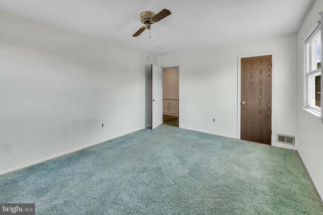 1 CHATEAU DR, Cherry Hill, NJ 08003