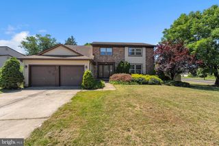 1 CHATEAU DR, Cherry Hill, NJ 08003