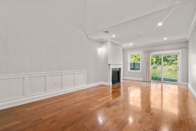 2 Abbey Road 2, Sherborn, MA 01770