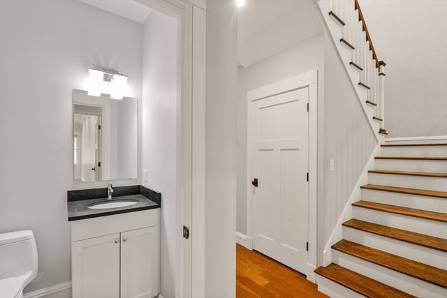 2 Abbey Road 2, Sherborn, MA 01770