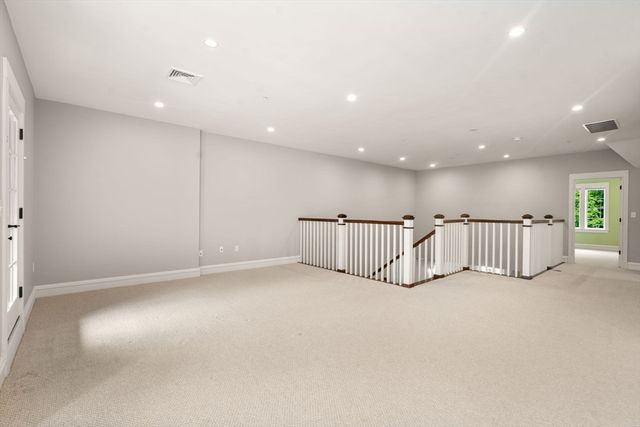 2 Abbey Road 2, Sherborn, MA 01770