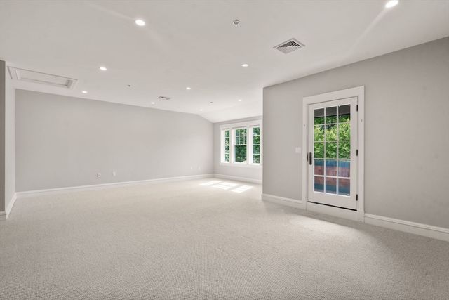2 Abbey Road 2, Sherborn, MA 01770