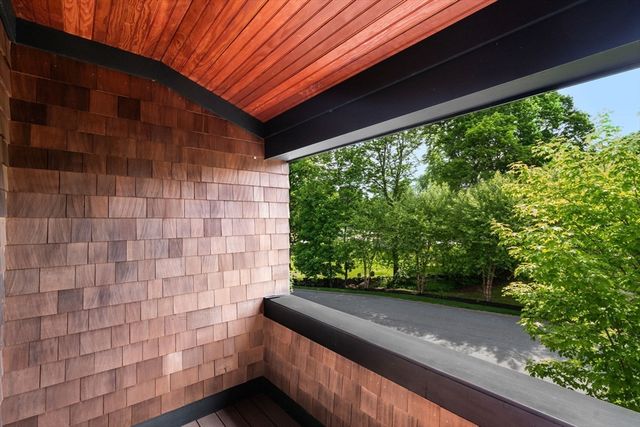2 Abbey Road 2, Sherborn, MA 01770