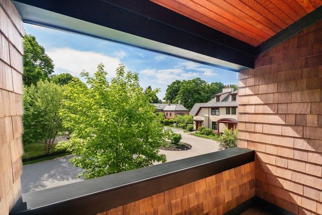 2 Abbey Road 2, Sherborn, MA 01770