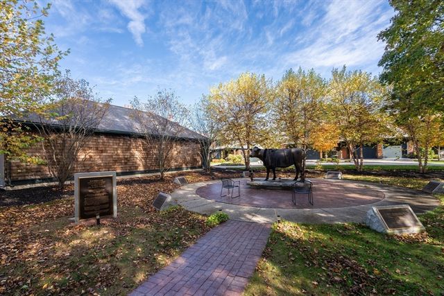 2 Abbey Road 2, Sherborn, MA 01770
