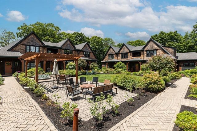 2 Abbey Road 2, Sherborn, MA 01770