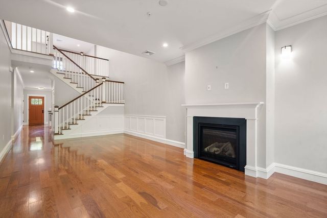 2 Abbey Road 2, Sherborn, MA 01770