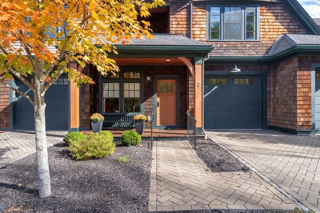 2 Abbey Road 2, Sherborn, MA 01770