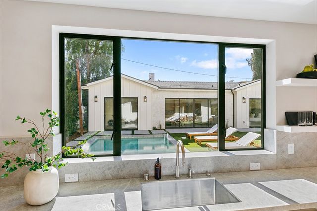 13944 Valleyheart Drive, Sherman Oaks, CA 91423