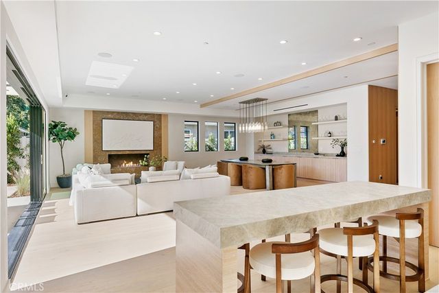 13944 Valleyheart Drive, Sherman Oaks, CA 91423