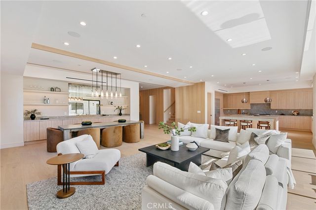 13944 Valleyheart Drive, Sherman Oaks, CA 91423
