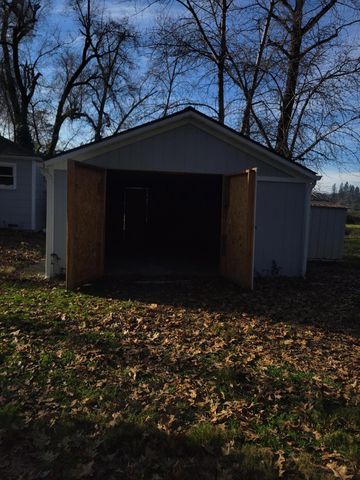 2678 Sand Creek Road, Grants Pass, OR 97527