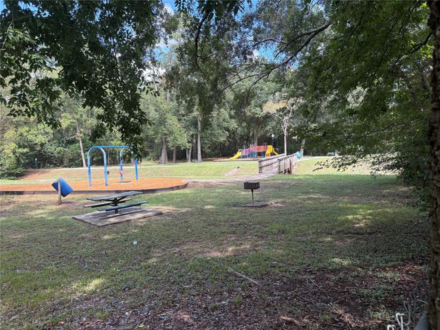 1209 N Roberson Street, Conroe, TX 77301