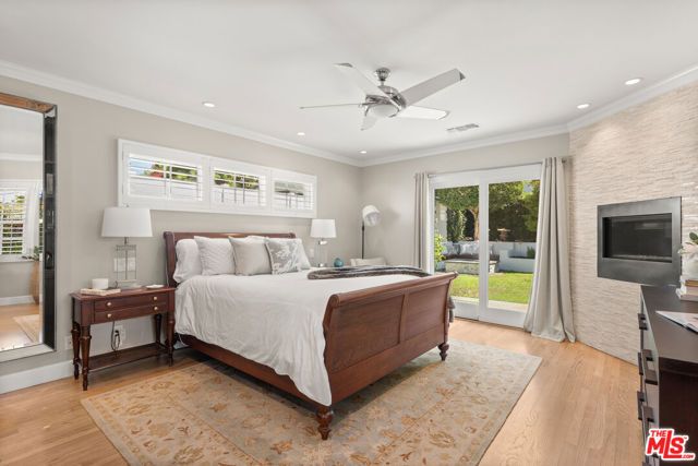 8216 Mcconnell Avenue, Los Angeles, CA 90045