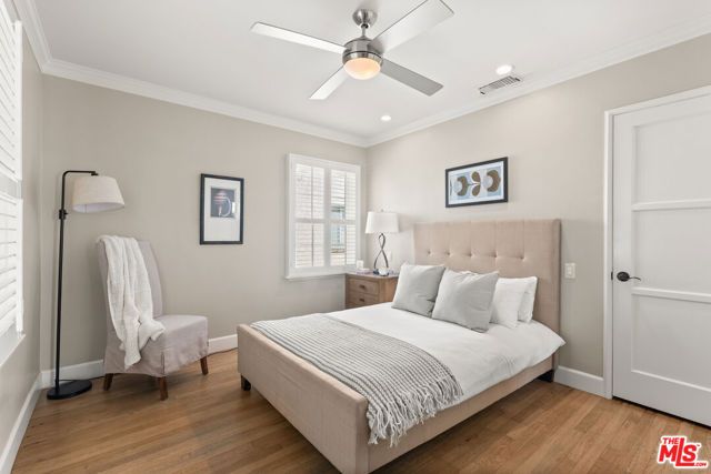 8216 Mcconnell Avenue, Los Angeles, CA 90045
