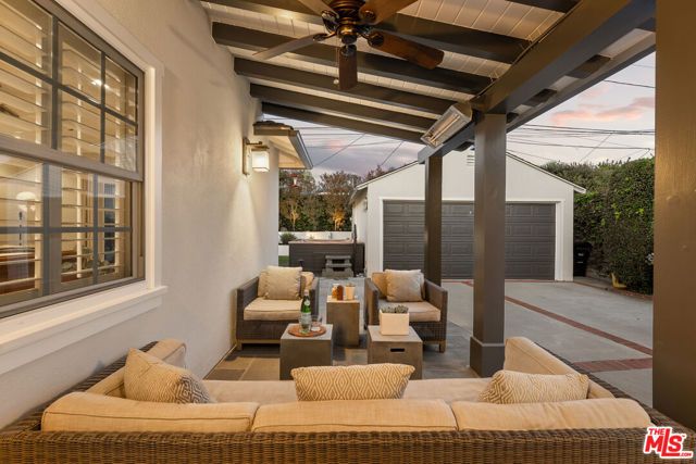 8216 Mcconnell Avenue, Los Angeles, CA 90045