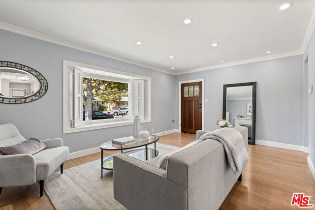 8216 Mcconnell Avenue, Los Angeles, CA 90045