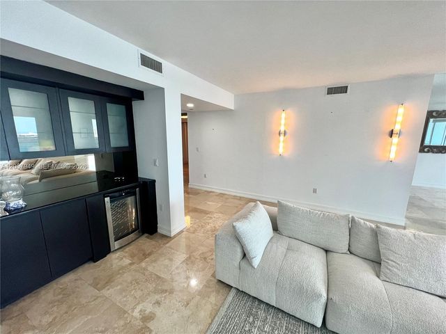 3201 NE 183rd Street 2305, Aventura, FL 33160