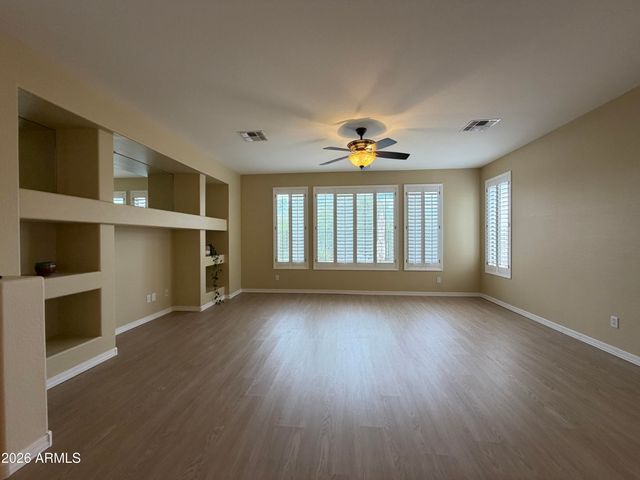 2902 W HALEY Drive, Anthem, AZ 85086