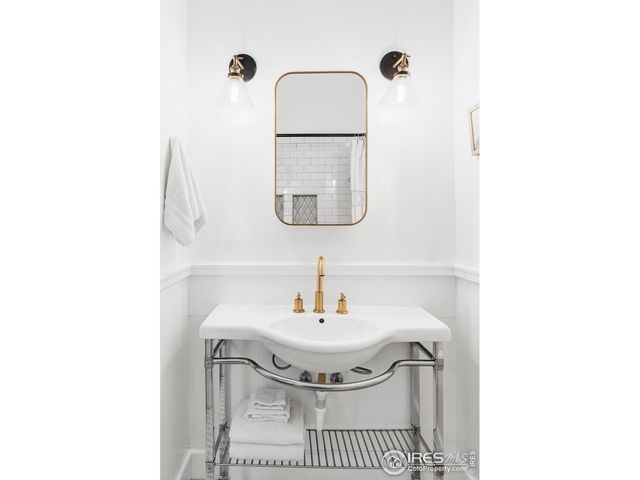 2909 Glenarm Pl, Denver, CO 80205