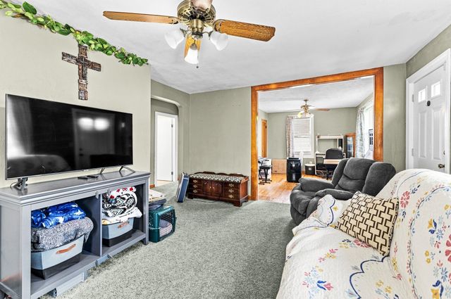577 Pokross St, Fall River, MA 02724