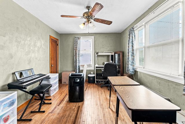 577 Pokross St, Fall River, MA 02724