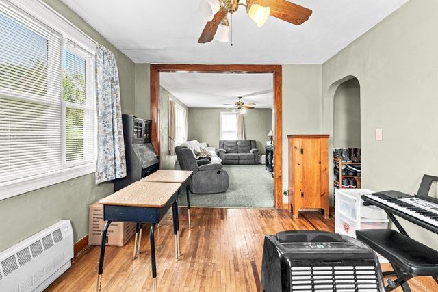 577 Pokross St, Fall River, MA 02724