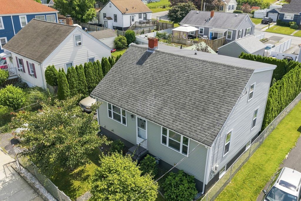 577 Pokross St, Fall River, MA 02724