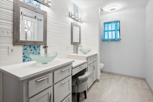 9716 Windsor Circle, Fort Worth, TX 76140