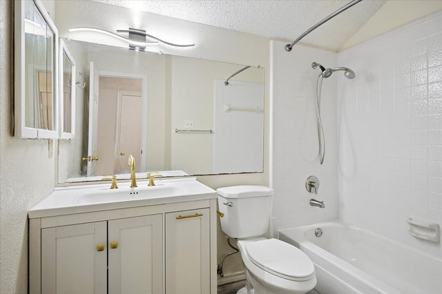 9716 Windsor Circle, Fort Worth, TX 76140