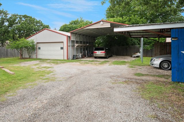 9716 Windsor Circle, Fort Worth, TX 76140