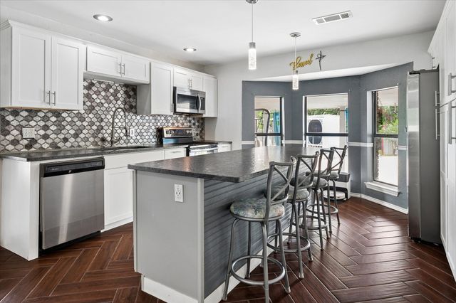 9716 Windsor Circle, Fort Worth, TX 76140