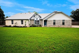 9716 Windsor Circle, Fort Worth, TX 76140