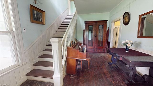 329 Pender Street, Mount Airy, NC 27030
