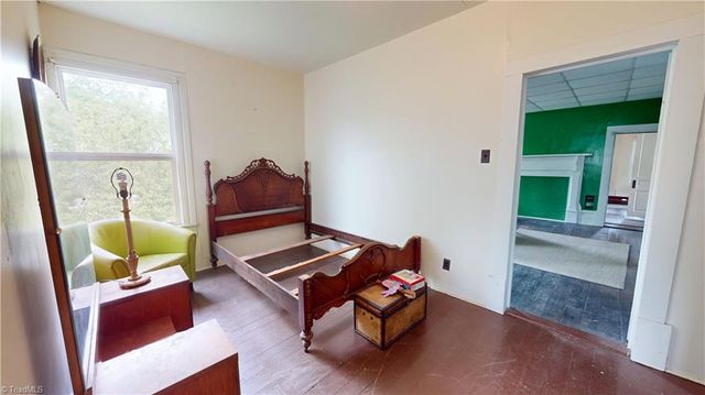 329 Pender Street, Mount Airy, NC 27030