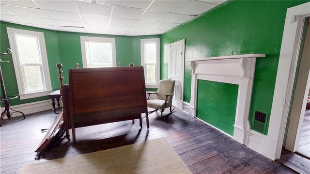 329 Pender Street, Mount Airy, NC 27030