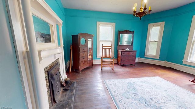 329 Pender Street, Mount Airy, NC 27030