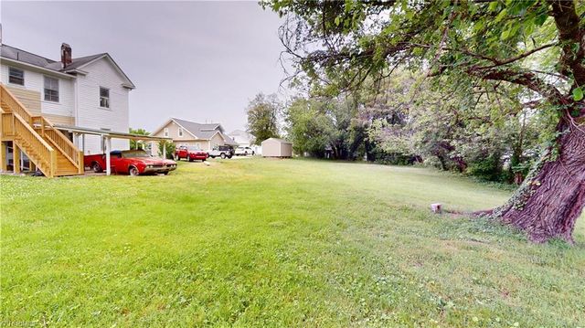 329 Pender Street, Mount Airy, NC 27030