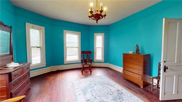 329 Pender Street, Mount Airy, NC 27030