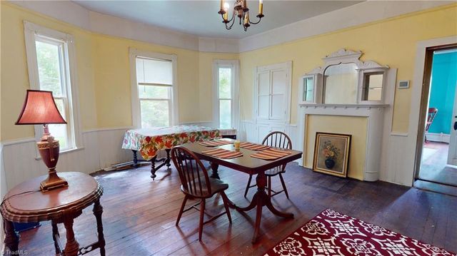 329 Pender Street, Mount Airy, NC 27030