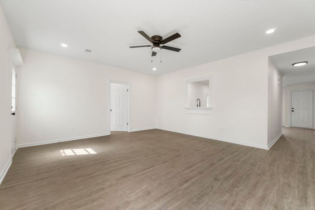 315 Lamplighter Drive, Haskell, AR 72015