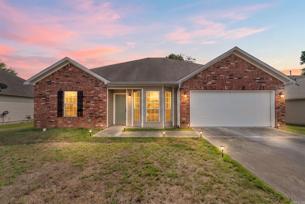 315 Lamplighter Drive, Haskell, AR 72015