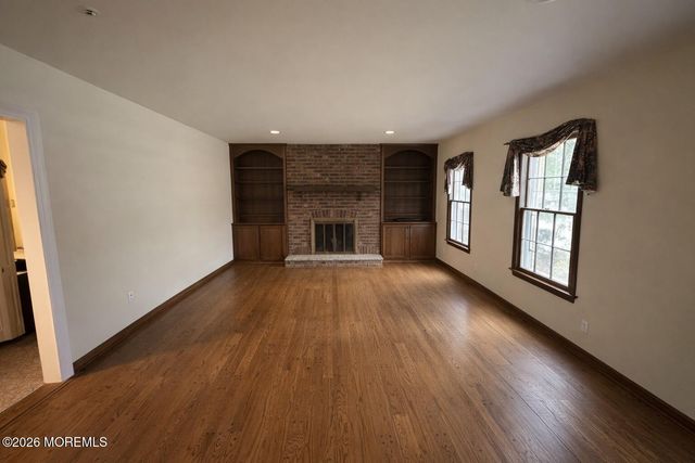4 Marc Road, West Long Branch, NJ 07764