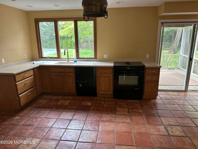 4 Marc Road, West Long Branch, NJ 07764